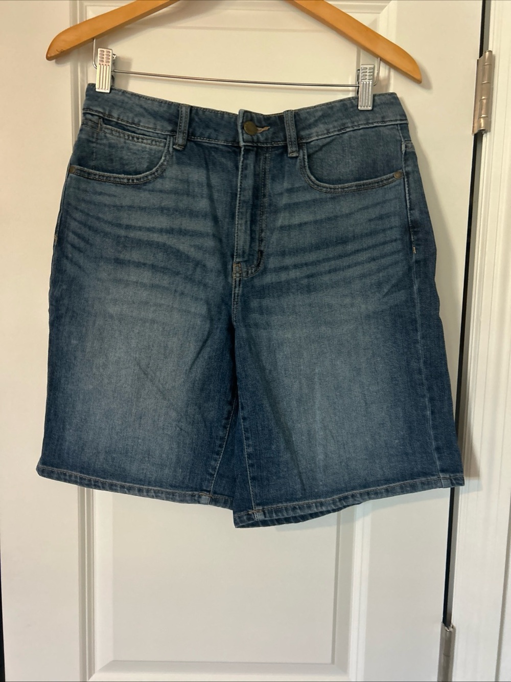 Wrangler Women’s Jean Shorts Size 8 High Rise Denim Light Blue NWT